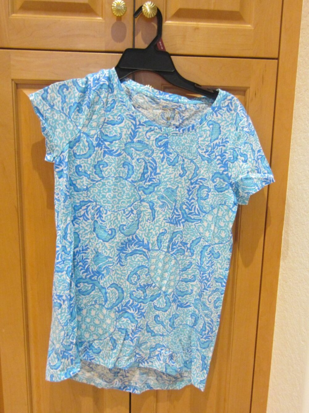 Woman's Lilly Pulitzer Scoop Neck Short Sleeve Top